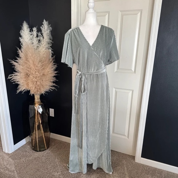 NWT Baltic Born Andi Ribbed Maxi Wrap Dress in Dusty Sage
size XXXL - Picture 3 of 12
